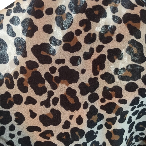 LOFT Leopard Cheetah Print Button Down Blouse Sz S - Picture 6 of 8